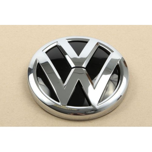 VW Logo voor de achterklep o.a. Passat B8